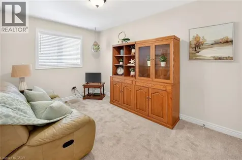 122 Magnolia Crescent Grimsby ON L3M 5R5