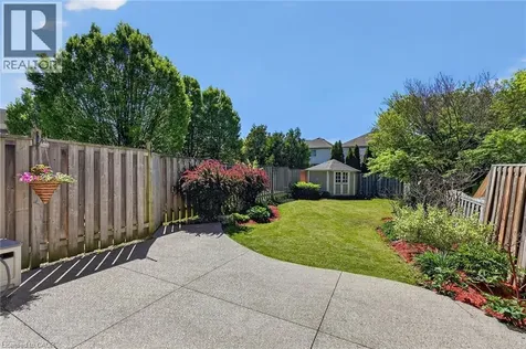 122 Magnolia Crescent Grimsby ON L3M 5R5