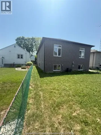 69 Spencer Avenue Chatham ON N7M 1V5