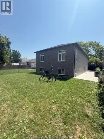 69 Spencer Avenue Chatham ON N7M 1V5