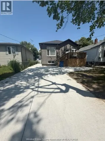 69 Spencer Avenue Chatham ON N7M 1V5
