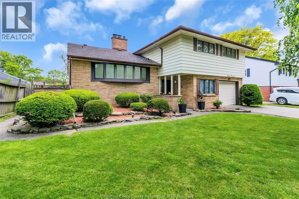 719 Champlain Drive Windsor ON N9E 1M6