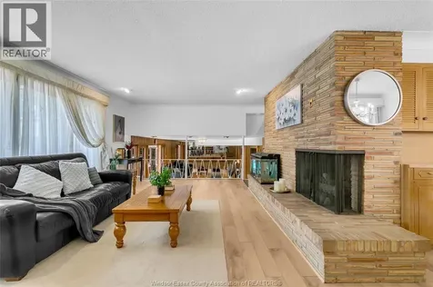 719 Champlain Drive Windsor ON N9E 1M6