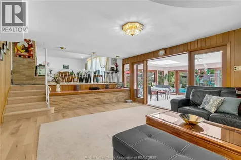 719 Champlain Drive Windsor ON N9E 1M6
