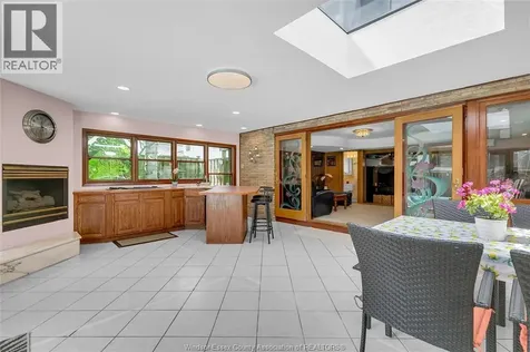 719 Champlain Drive Windsor ON N9E 1M6