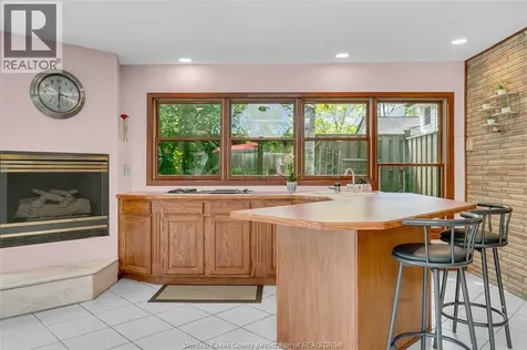 719 Champlain Drive Windsor ON N9E 1M6