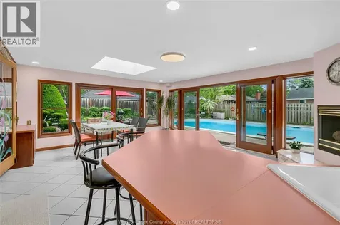 719 Champlain Drive Windsor ON N9E 1M6
