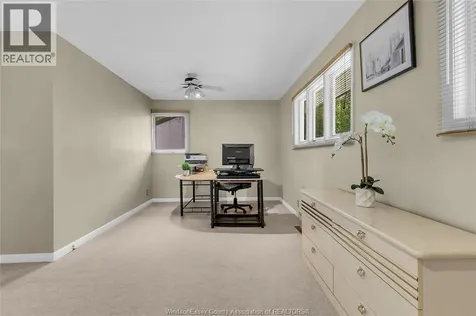 719 Champlain Drive Windsor ON N9E 1M6