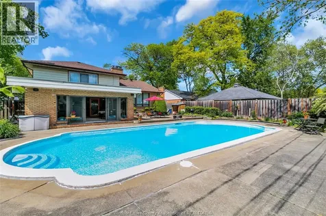 719 Champlain Drive Windsor ON N9E 1M6