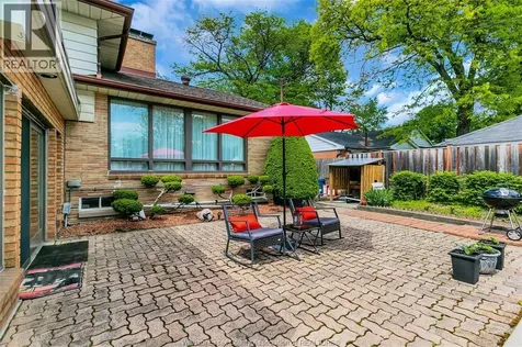 719 Champlain Drive Windsor ON N9E 1M6