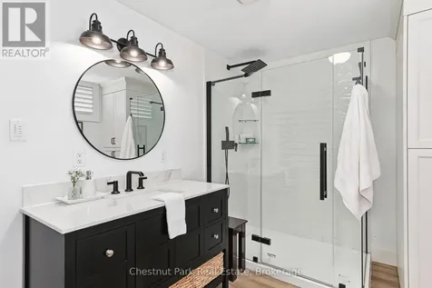 119 Hillcrest Drive Blue Mountains ON N0H 1J0