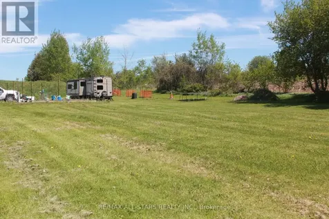 20894 Woodbine Avenue East Gwillimbury ON L4P 4A5