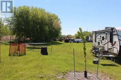 20894 Woodbine Avenue East Gwillimbury ON L4P 4A5