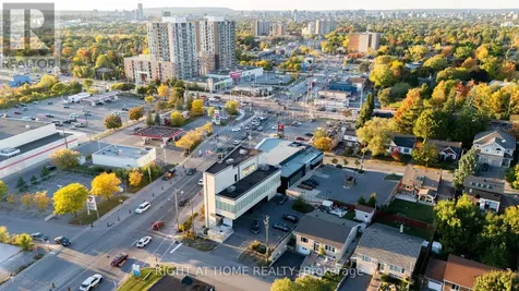 1637 Bank Street Ottawa ON K1V 7Y9