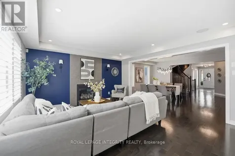 24 Pondhawk Way Ottawa ON K2J 5Z2