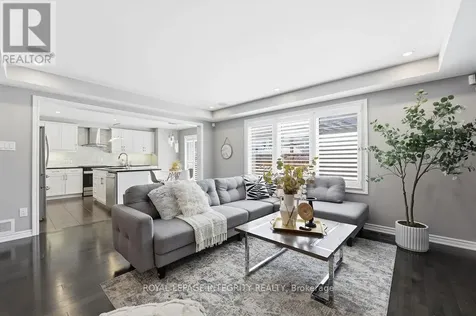 24 Pondhawk Way Ottawa ON K2J 5Z2