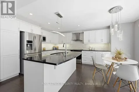 24 Pondhawk Way Ottawa ON K2J 5Z2