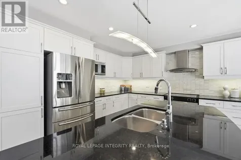 24 Pondhawk Way Ottawa ON K2J 5Z2
