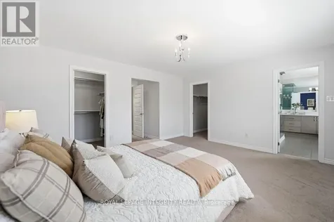 24 Pondhawk Way Ottawa ON K2J 5Z2