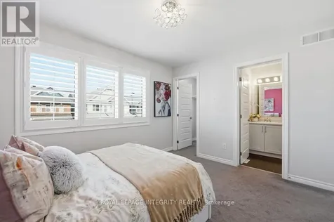 24 Pondhawk Way Ottawa ON K2J 5Z2