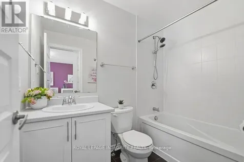 24 Pondhawk Way Ottawa ON K2J 5Z2