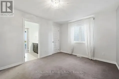 24 Pondhawk Way Ottawa ON K2J 5Z2