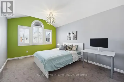 24 Pondhawk Way Ottawa ON K2J 5Z2