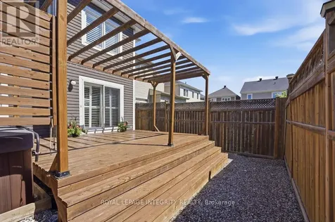 24 Pondhawk Way Ottawa ON K2J 5Z2