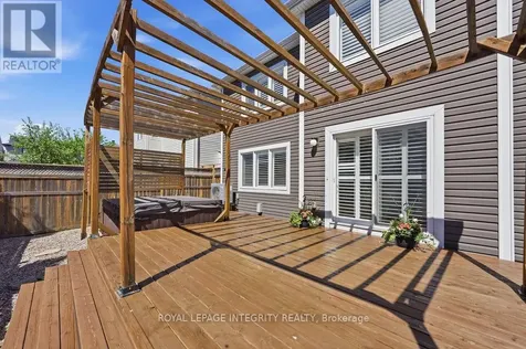 24 Pondhawk Way Ottawa ON K2J 5Z2
