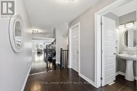 24 Pondhawk Way Ottawa ON K2J 5Z2
