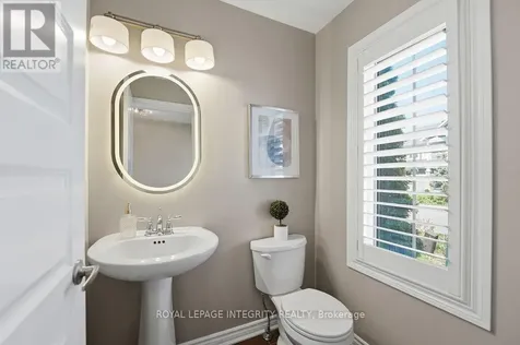 24 Pondhawk Way Ottawa ON K2J 5Z2