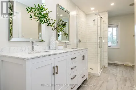 10 Beechgrove Gardens Ottawa ON K2S 1W5