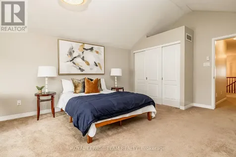 10 Beechgrove Gardens Ottawa ON K2S 1W5