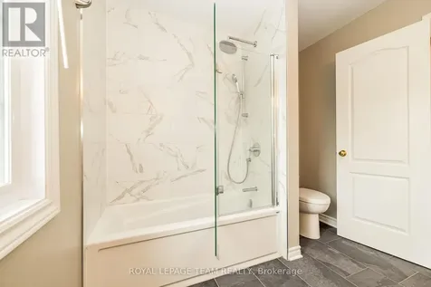 10 Beechgrove Gardens Ottawa ON K2S 1W5