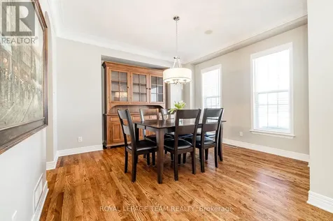 10 Beechgrove Gardens Ottawa ON K2S 1W5