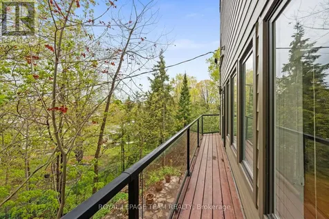 1965 Bromley Road Ottawa ON K2A 1C3