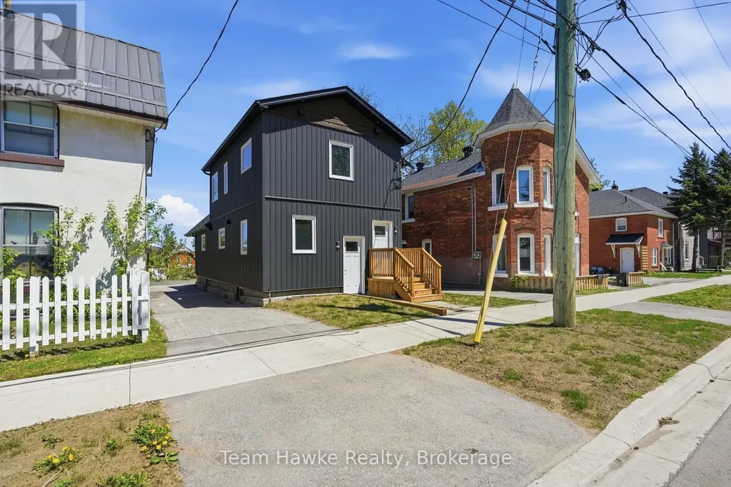 64 Matchedash Street South Orillia ON L3V 4W5