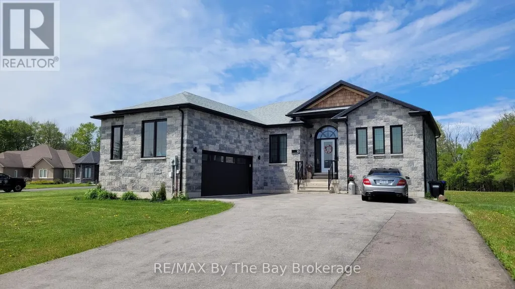 16 Walnut Drive Wasaga Beach ON L9Z 0A9