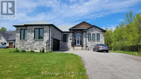 16 Walnut Drive Wasaga Beach ON L9Z 0A9