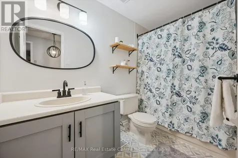 106 Woodlawn Road East Guelph (victoria North) ON N1E 1B7