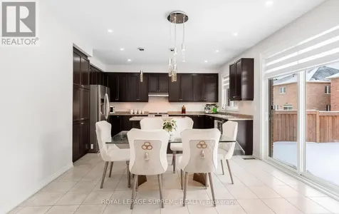 95 Selby Crescent Bradford West Gwillimbury ON L3Z 0V3
