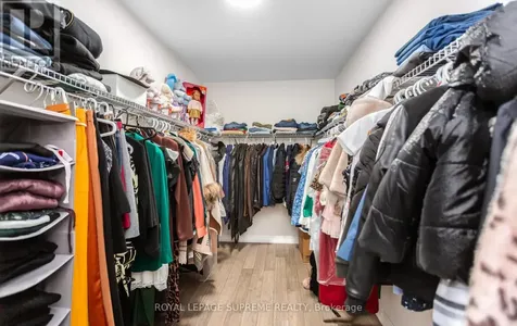 95 Selby Crescent Bradford West Gwillimbury ON L3Z 0V3