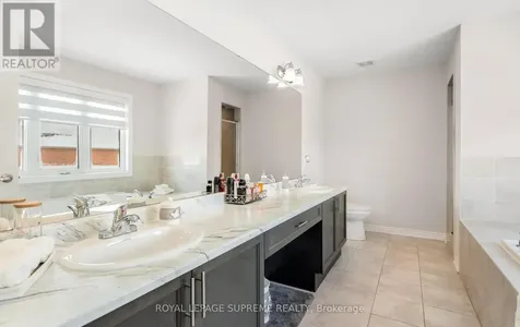 95 Selby Crescent Bradford West Gwillimbury ON L3Z 0V3