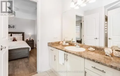 95 Selby Crescent Bradford West Gwillimbury ON L3Z 0V3