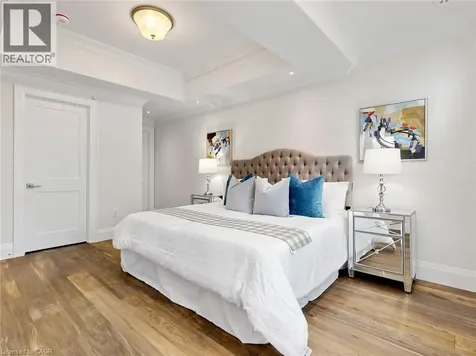 315 Wilson Street West Hamilton ON L9G 0H8