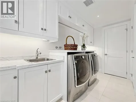 315 Wilson Street West Hamilton ON L9G 0H8