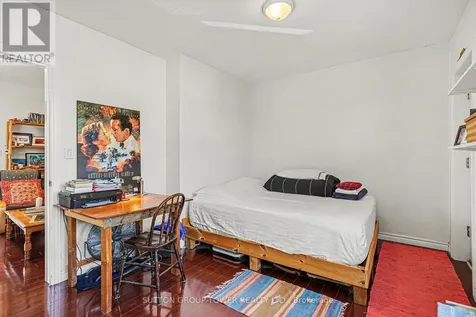 560 Indian Grove Toronto (junction Area) ON M6P 2J4