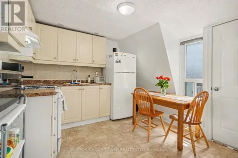 560 Indian Grove Toronto (junction Area) ON M6P 2J4
