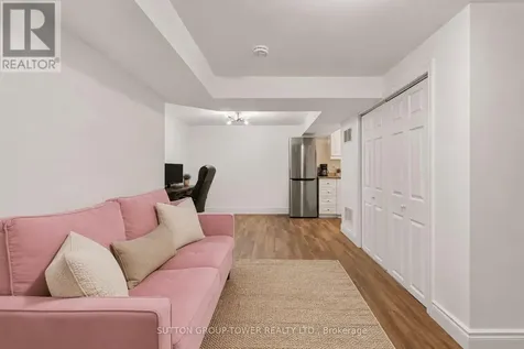 560 Indian Grove Toronto (junction Area) ON M6P 2J4