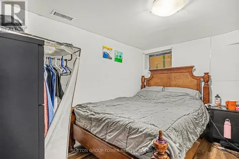 560 Indian Grove Toronto (junction Area) ON M6P 2J4